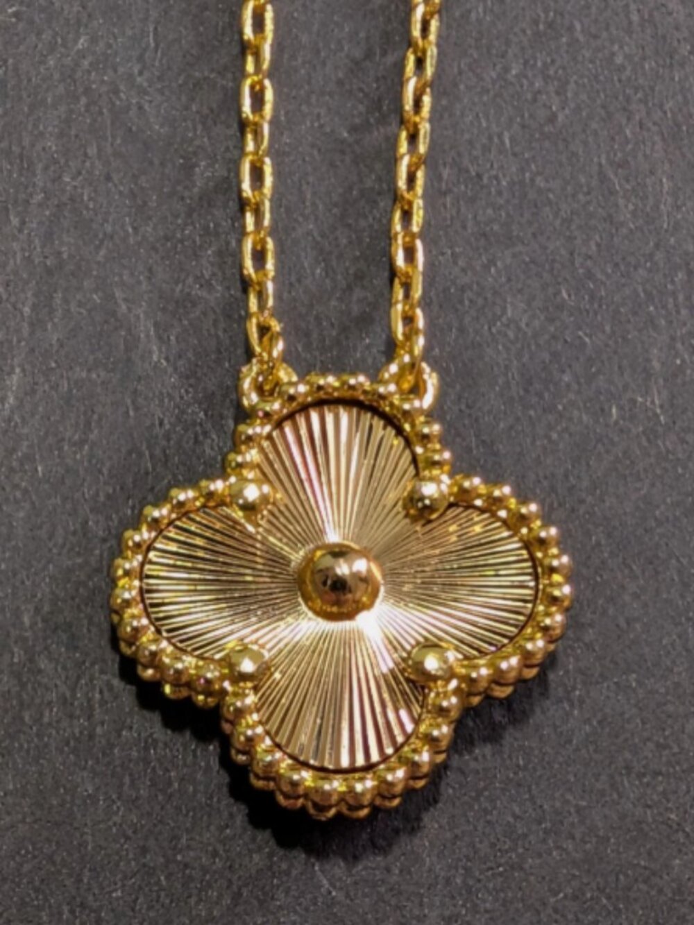 ✨ Van Cleef & Arpels Gold Necklace ✨